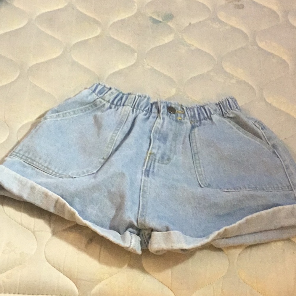 DENIM SHORTS